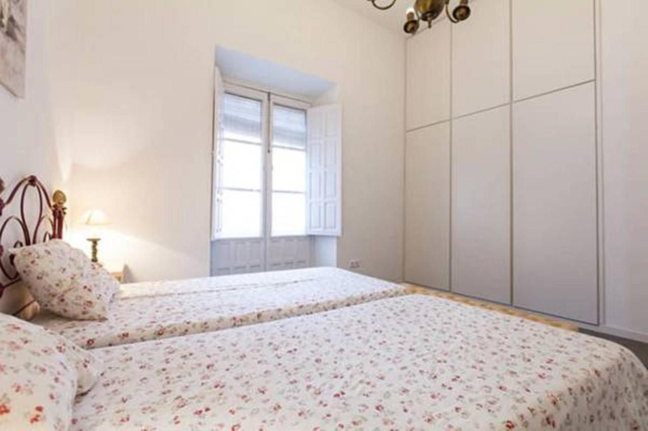Apartamentos Rg Arenal Sevilla Zimmer foto