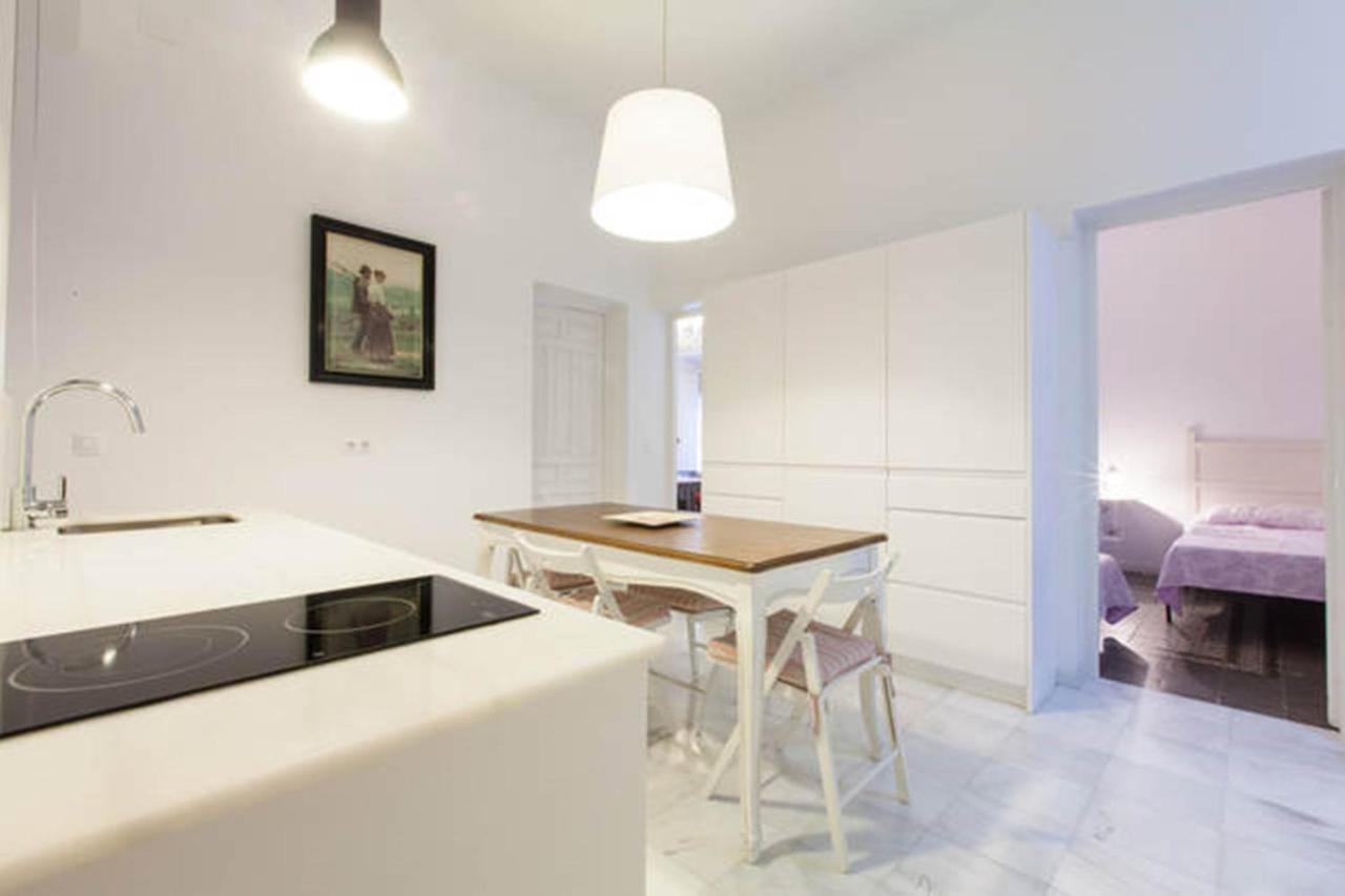Apartamentos Rg Arenal Sevilla Zimmer foto