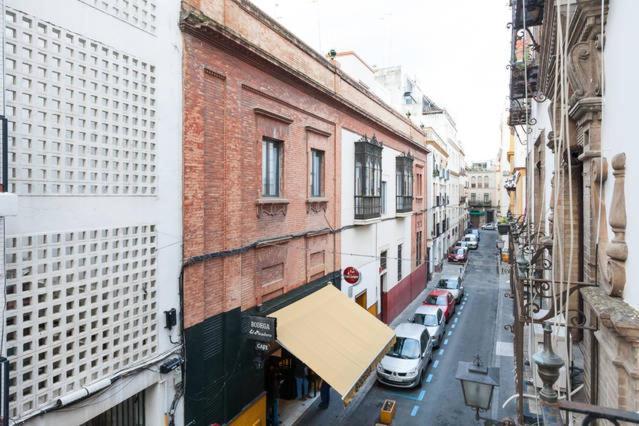 Apartamentos Rg Arenal Sevilla Zimmer foto